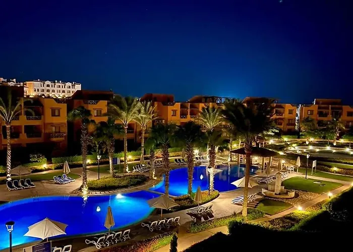 Luxury In Mountain View 2 , El-sokhna With Sea View , Pool View And Garden View Families Only Айн-Сохна