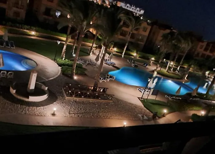 Luxury In Mountain View 2 , El-sokhna With Sea View , Pool View And Garden View Families Only Шале *