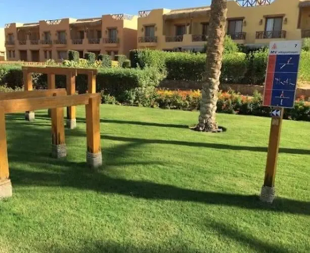 Luxury In Mountain View 2 , El-sokhna With Sea View , Pool View And Garden View Families Only Шале Айн-Сохна