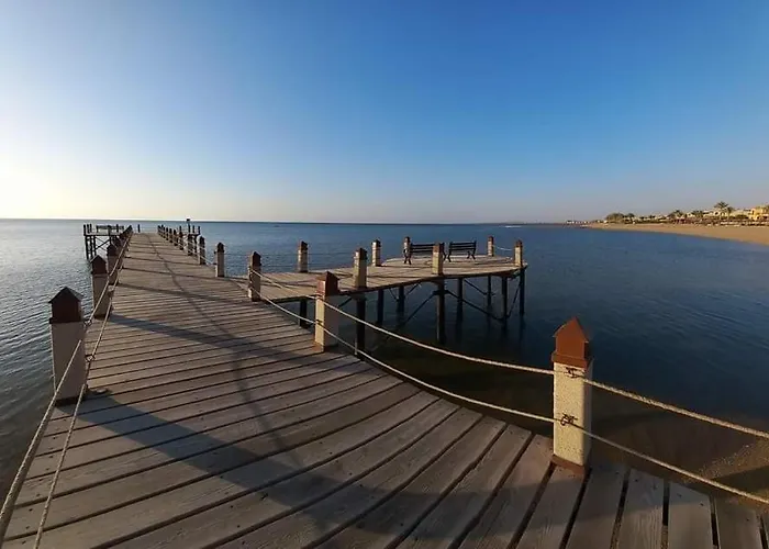 Luxury In Mountain View 2 , El-sokhna With Sea View , Pool View And Garden View Families Only Айн-Сохна