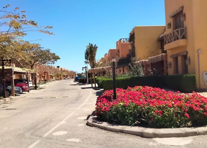 Luxury In Mountain View 2 , El-sokhna With Sea View , Pool View And Garden View Families Only * Айн-Сохна