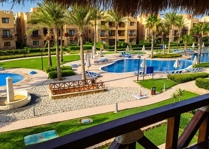 Luxury In Mountain View 2 , El-sokhna With Sea View , Pool View And Garden View Families Only Dağ evi