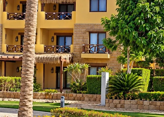 Luxury In Mountain View 2 , El-sokhna With Sea View , Pool View And Garden View Families Only Dağ evi Ain Sukhna